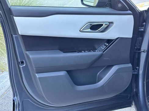 New 2026 Land Rover Range Rover Velar Dynamic SE image 19