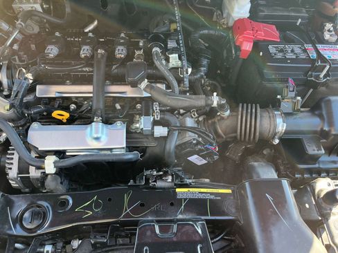 Used 2025 Nissan Versa SV image 30