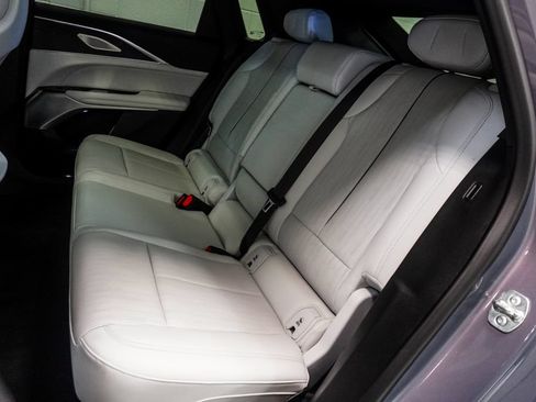 Used 2024 Cadillac Lyriq Sport AWD/4WD image 8