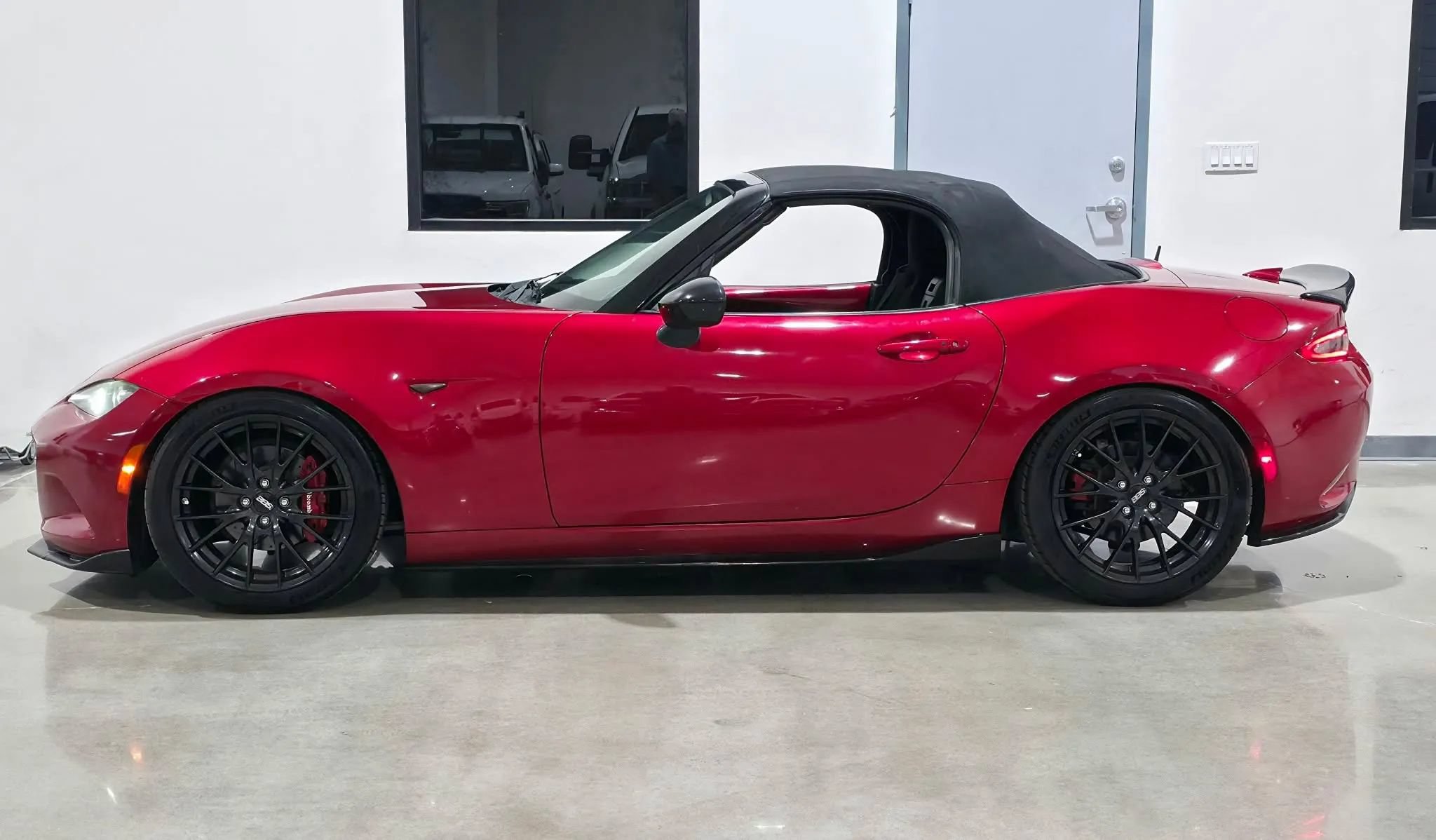 Used 2016 MAZDA MX-5 Miata Club w/ Brembo/BBS Package RWD image 6