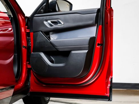 Used 2023 Land Rover Range Rover Velar R-Dynamic S image 45