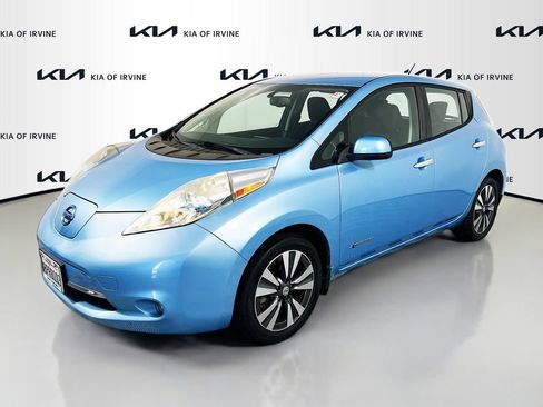 Used 2015 Nissan Leaf SV w/ LED & Quick Charge Package FWD image 3