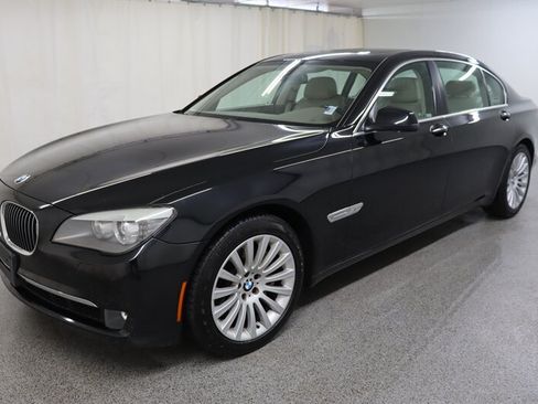 Used 2012 BMW 750Li xDrive AWD/4WD image 4