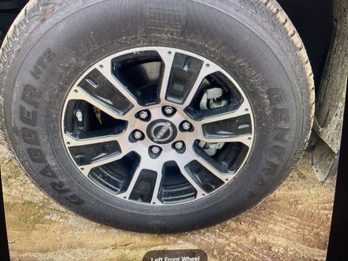 Used 2023 Nissan Titan SV w/ Accessory Utility Package image 10