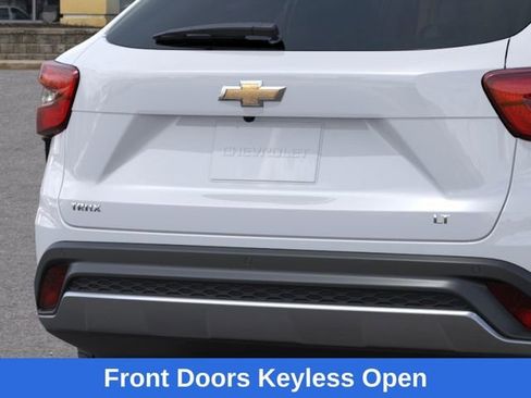 New 2026 Chevrolet Trax LT FWD image 15