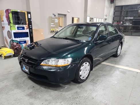 Used 1999 Honda Accord LX image 2
