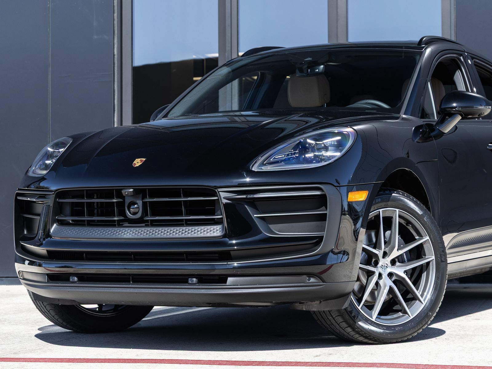 Certified 2026 Porsche Macan AWD/4WD image 7