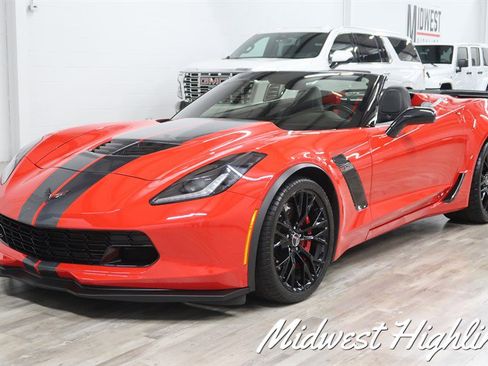 Used 2015 Chevrolet Corvette Z06 w/ 3LZ Preferred Equipment Group image 7