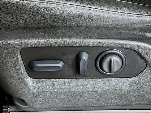 Used 2022 Chevrolet Silverado 1500 LTZ w/ LTZ Premium Package image 11