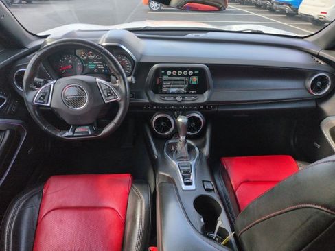 Used 2016 Chevrolet Camaro SS RWD image 17