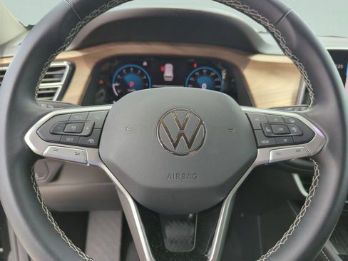 Certified 2025 Volkswagen Atlas SE w/ Black Wheel Package AWD/4WD image 42