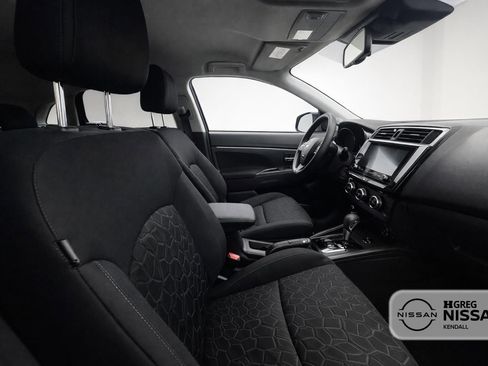 Used 2026 Mitsubishi Outlander Sport ES image 9