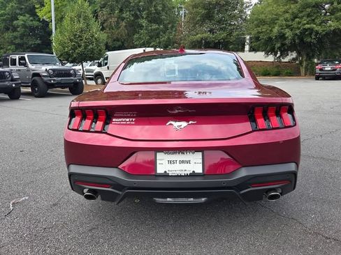 Used 2025 Ford Mustang Coupe RWD image 7