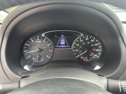 Used 2017 Nissan Altima 2.5 SR w/ Midnight Edition Package FWD image 16