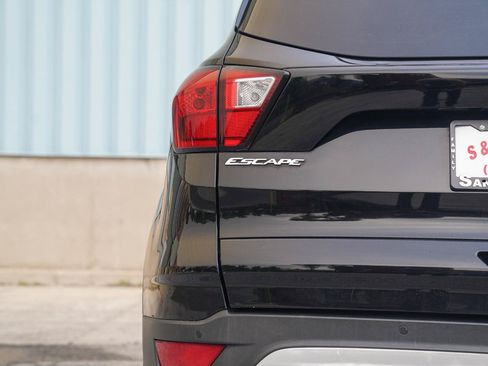 Used 2019 Ford Escape SE AWD/4WD image 17