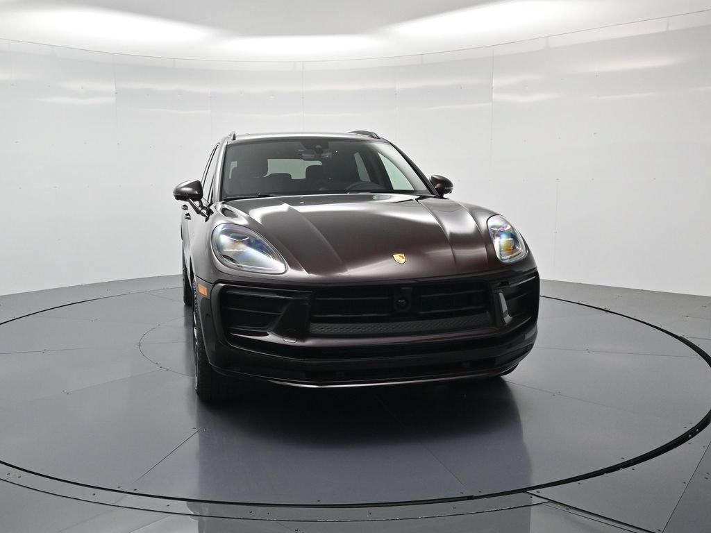 Used 2026 Porsche Macan AWD/4WD image 33