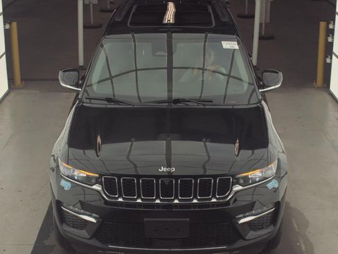 Used 2024 Jeep Grand Cherokee Limited 4xe w/ Luxury Tech Group II image 3