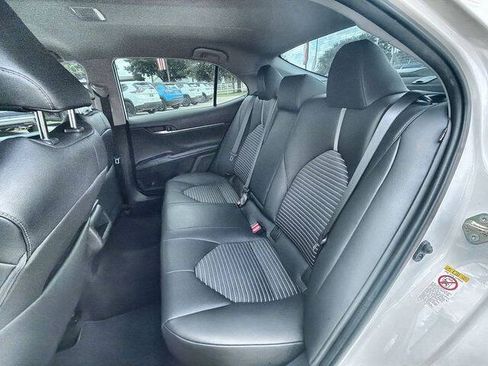 Used 2019 Toyota Camry SE FWD image 23