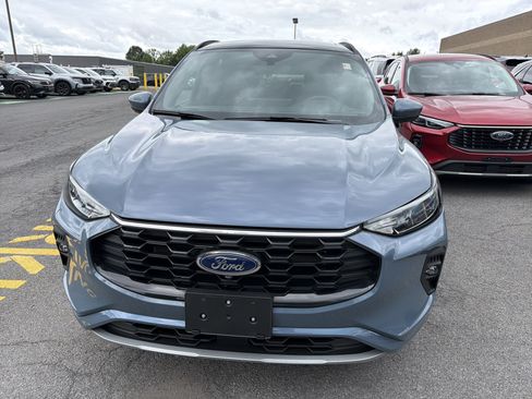 Used 2024 Ford Escape ST-Line Select w/ Tech Pack #2 AWD/4WD image 3