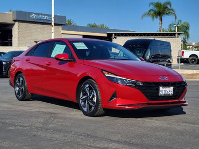 Used 2023 Hyundai Elantra SEL w/ Convenience Package