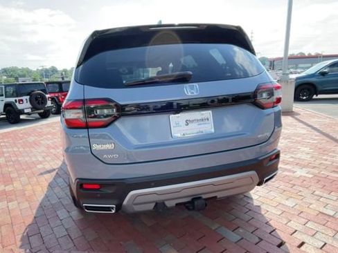 Certified 2025 Honda Pilot Elite image 8