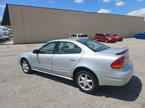 Used 2004 Oldsmobile Alero GL FWD image 6