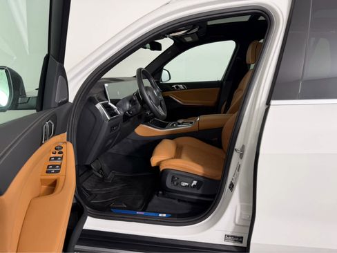 Used 2025 BMW X5 xDrive40i w/ Climate Comfort Package image 10