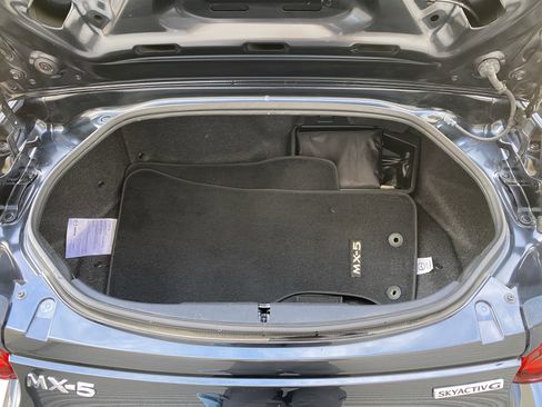 Used 2020 MAZDA MX-5 Miata RF Grand Touring RWD image 19