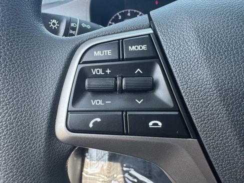Used 2022 Hyundai Accent SE w/ Cargo Package FWD image 28