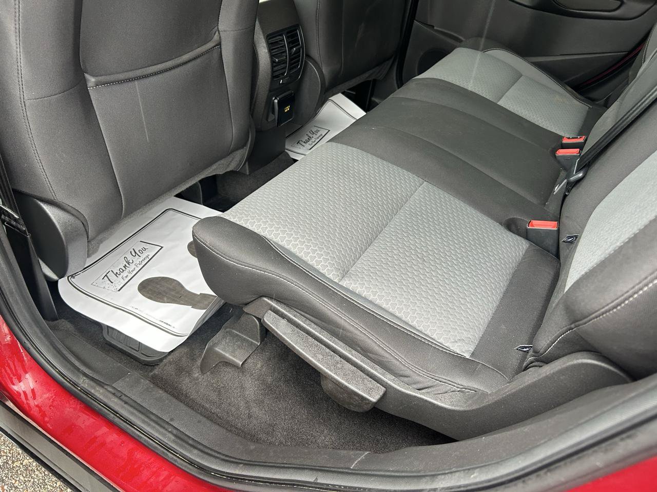 Used 2017 Ford Escape SE w/ Equipment Group 201A FWD image 9