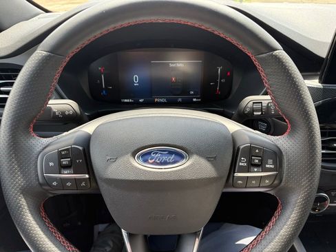 Used 2025 Ford Escape ST-Line Select AWD/4WD image 24