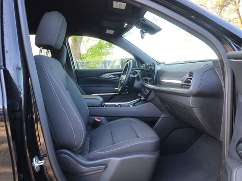 Used 2024 Chevrolet Traverse LT AWD/4WD image 14