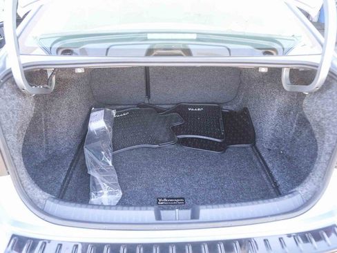 Used 2025 Volkswagen Jetta SE FWD image 23