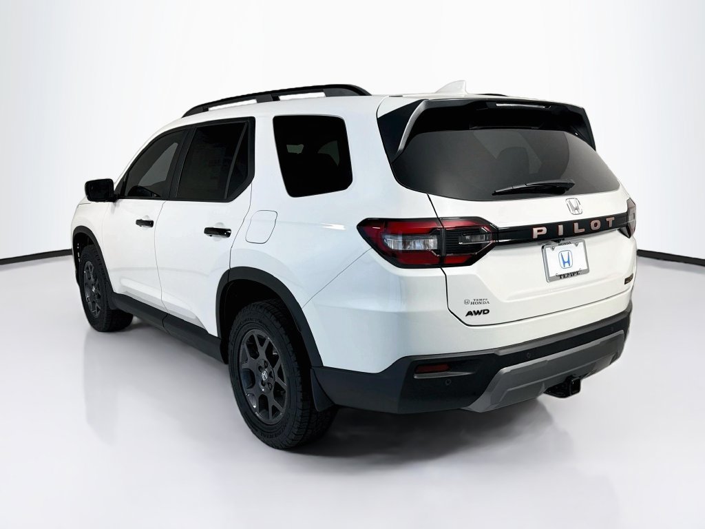 New 2026 Honda Pilot TrailSport image 7