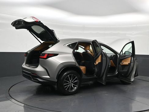 Used 2024 Lexus NX 250 FWD image 31