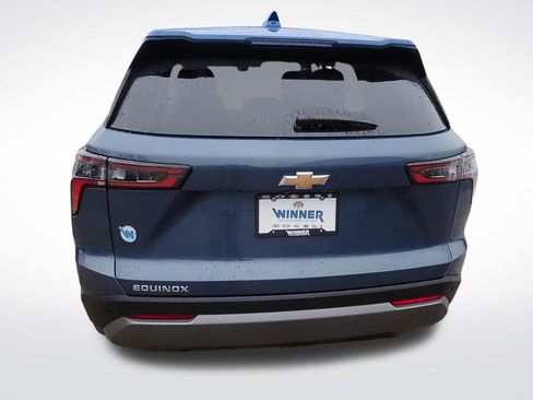 Used 2025 Chevrolet Equinox LT image 6