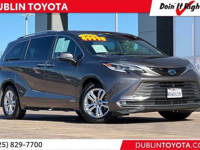 Certified 2021 Toyota Sienna Platinum