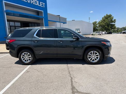 Used 2019 Chevrolet Traverse LT w/ LPO, Floor Liner Package AWD/4WD image 2