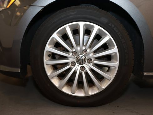 Used 2016 Volkswagen Passat 1.8T SE image 24