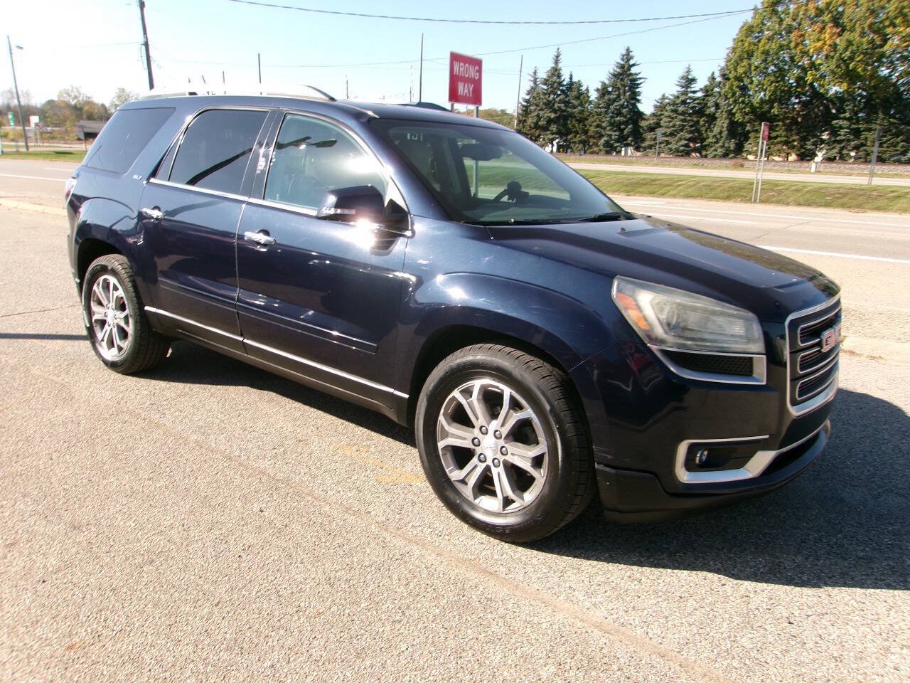 Used 2016 GMC Acadia SLT AWD/4WD image 3