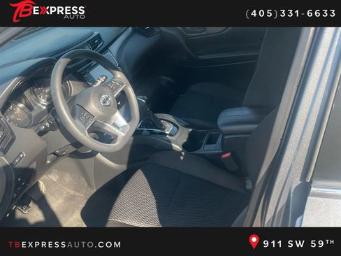 Used 2021 Nissan Rogue Sport S image 16