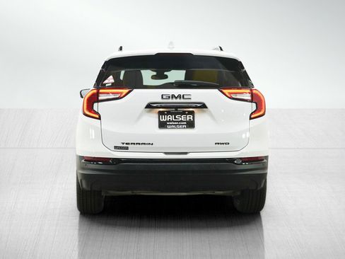 Used 2024 GMC Terrain SLE w/ Driver Convenience Package AWD/4WD image 4
