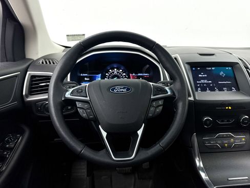 Used 2019 Ford Edge SEL w/ Equipment Group 201A AWD/4WD image 4