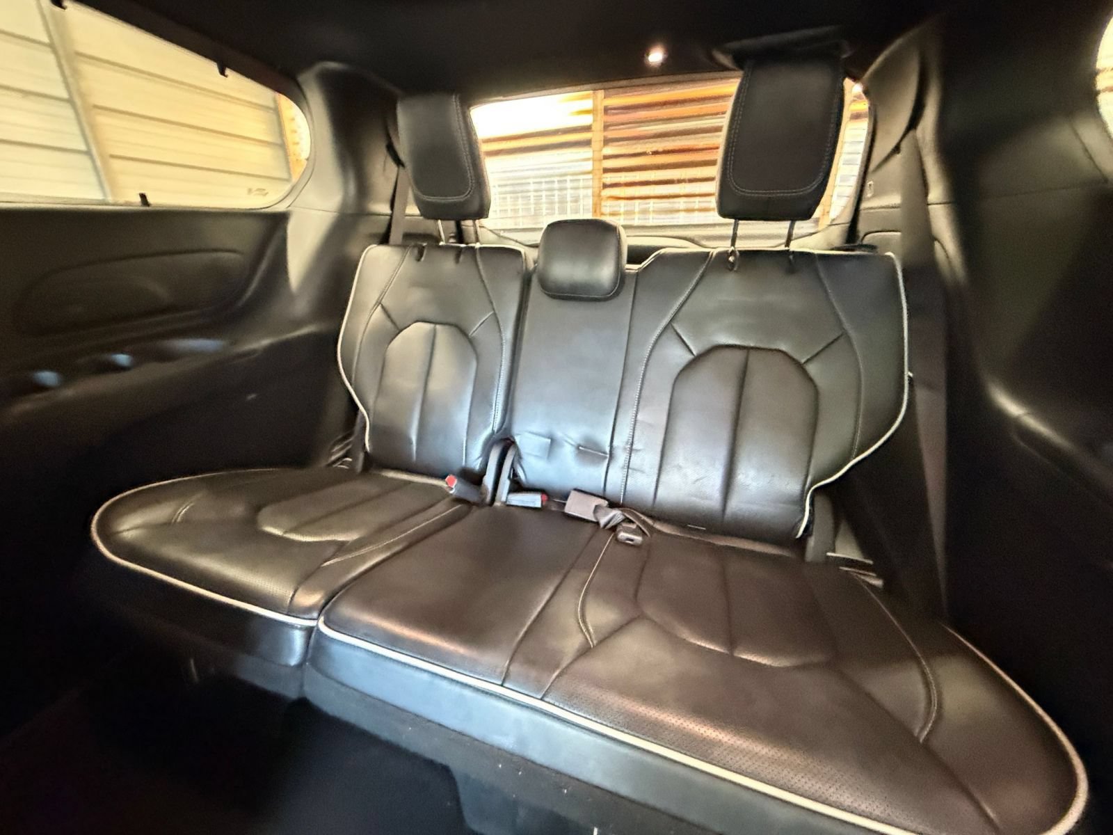 Used 2025 Chrysler Pacifica Limited FWD image 31