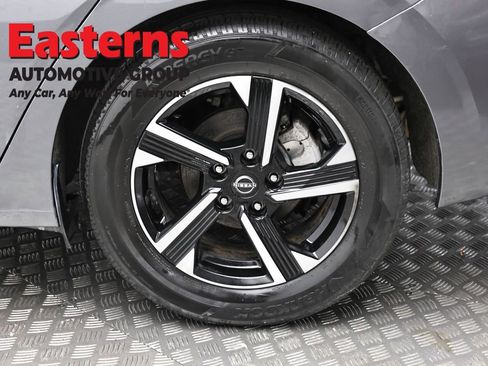 Used 2024 Nissan Sentra SV FWD image 8