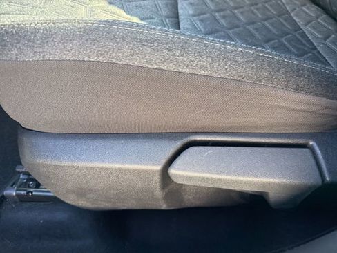 Used 2025 Nissan Kicks SV image 13