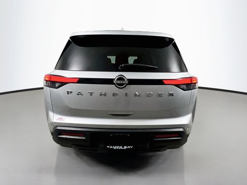 Used 2025 Nissan Pathfinder SV FWD image 6