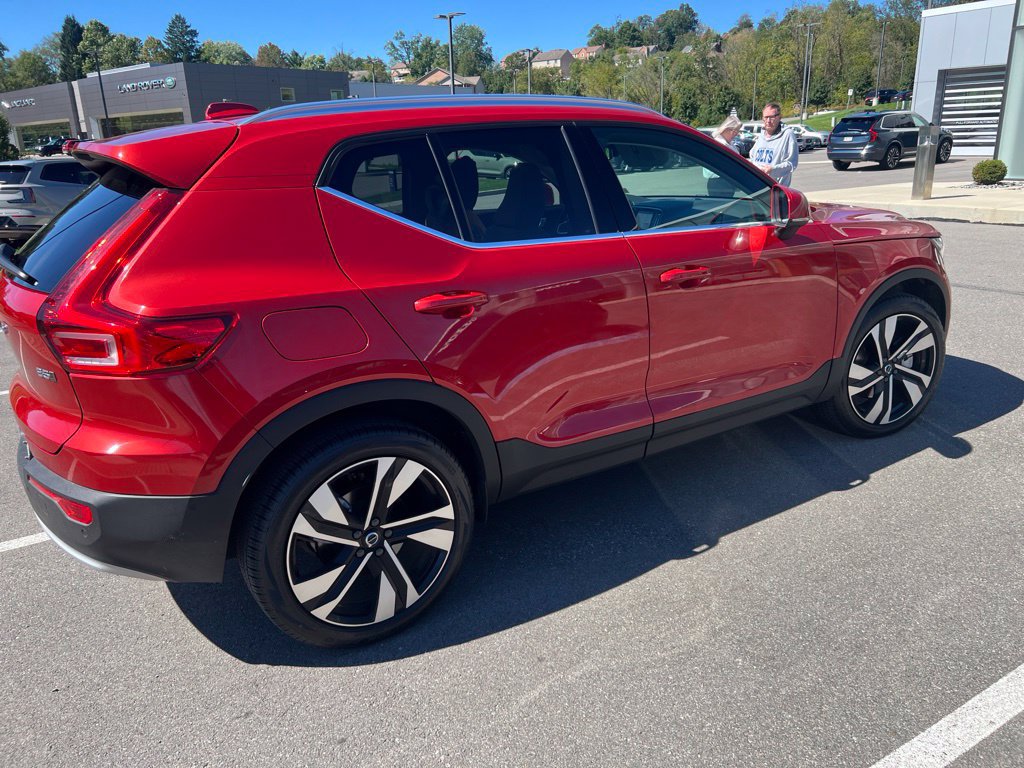 Used 2025 Volvo XC40 B5 Plus w/ Climate Package AWD/4WD image 15