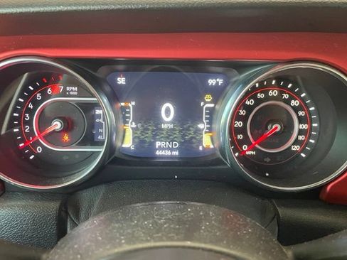 Used 2021 Jeep Wrangler Unlimited Rubicon w/ LED Lighting Group AWD/4WD image 7