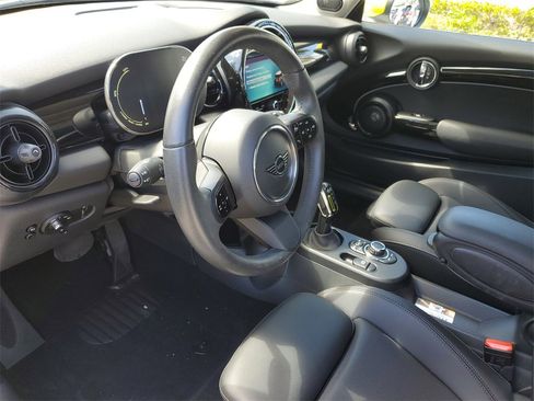 Used 2023 MINI Cooper SE image 16